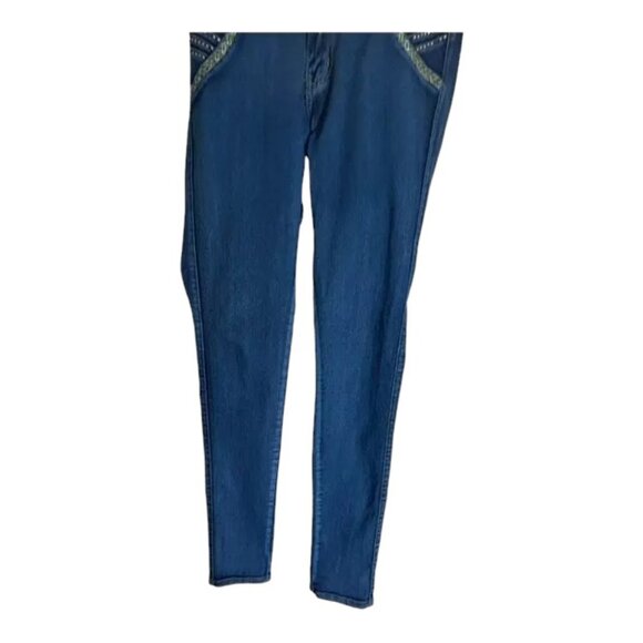Diva Star Mid Rise Skinny Jeans Women's Juniors Size 5 Blue Med Wash Embroidery - Picture 3 of 7